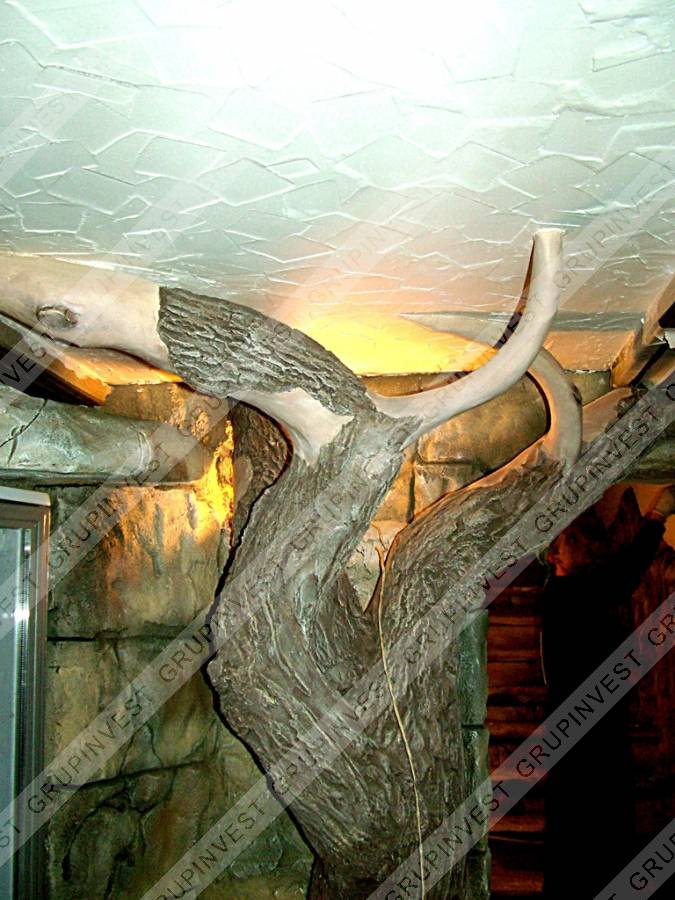 декоративное дерево из скульптурного бетона в дизайне интерьера загородного дома 
